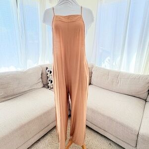 Women’s Lightweight Sleeveless Jumpsuit - Tan